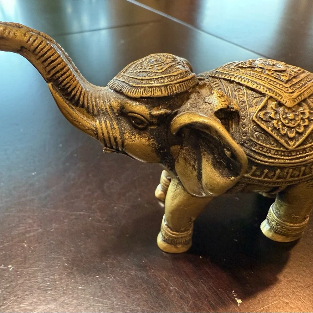 Ornate Asian Small Bronze‎ color Elephant Figurine